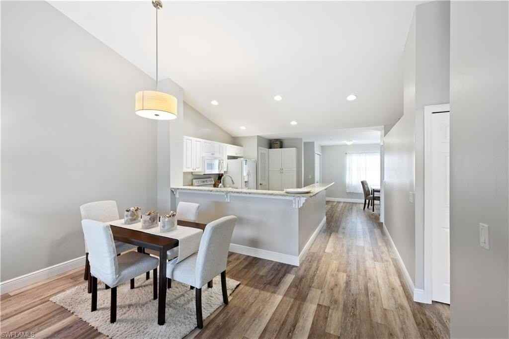 5455 Worthington Ln Apt 202 - Photo 6 of 32