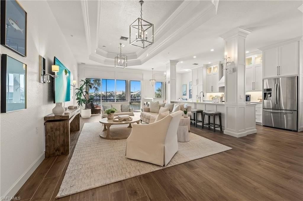 10005 Valiant Ct Apt 202 - Photo 3 of 49