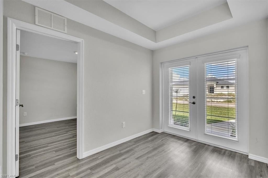 412 Ne 25th St Lot 7 - Photo 4 of 39