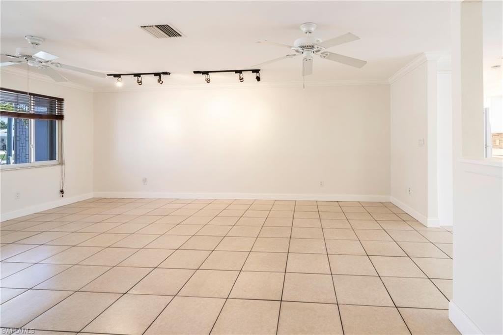 4916 Viceroy St Apt B - Photo 6 of 34