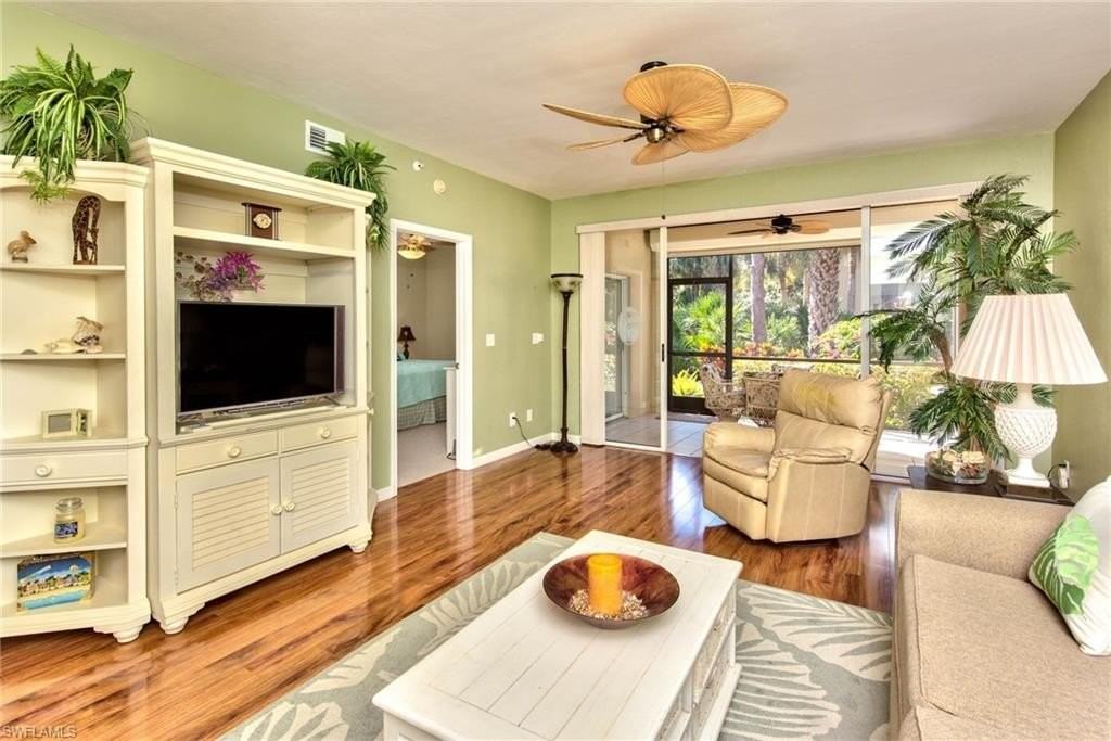 4200 Sawgrass Point Dr Apt 101 - Photo 6 of 31