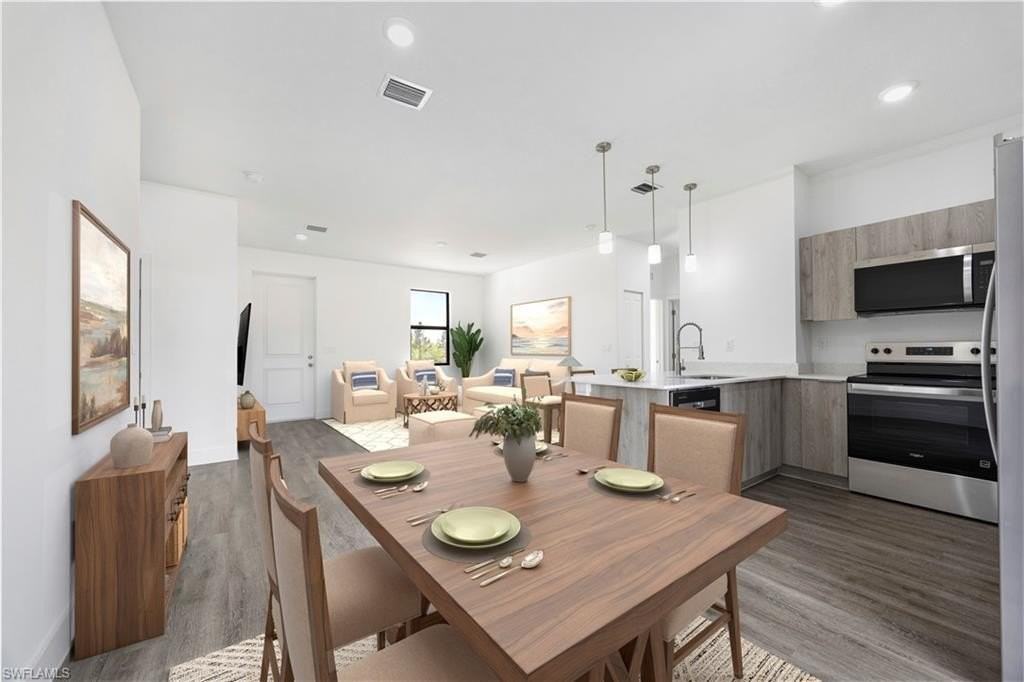 1217 Cellini St E - Photo 7 of 23