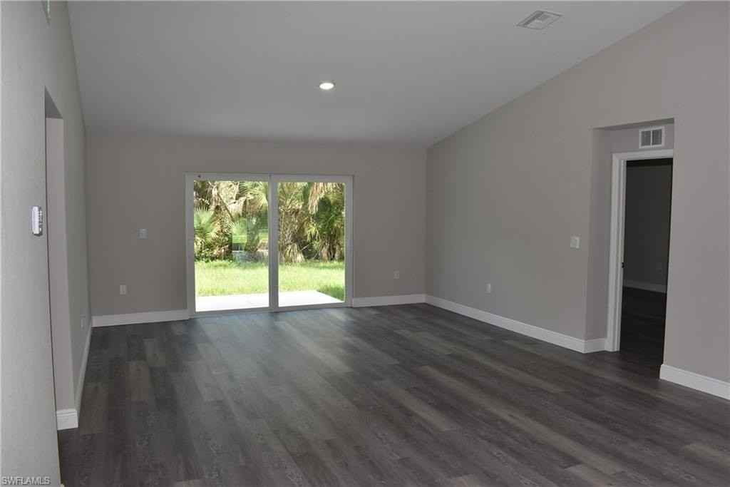 2863 Vineyard Cir - Photo 6 of 23