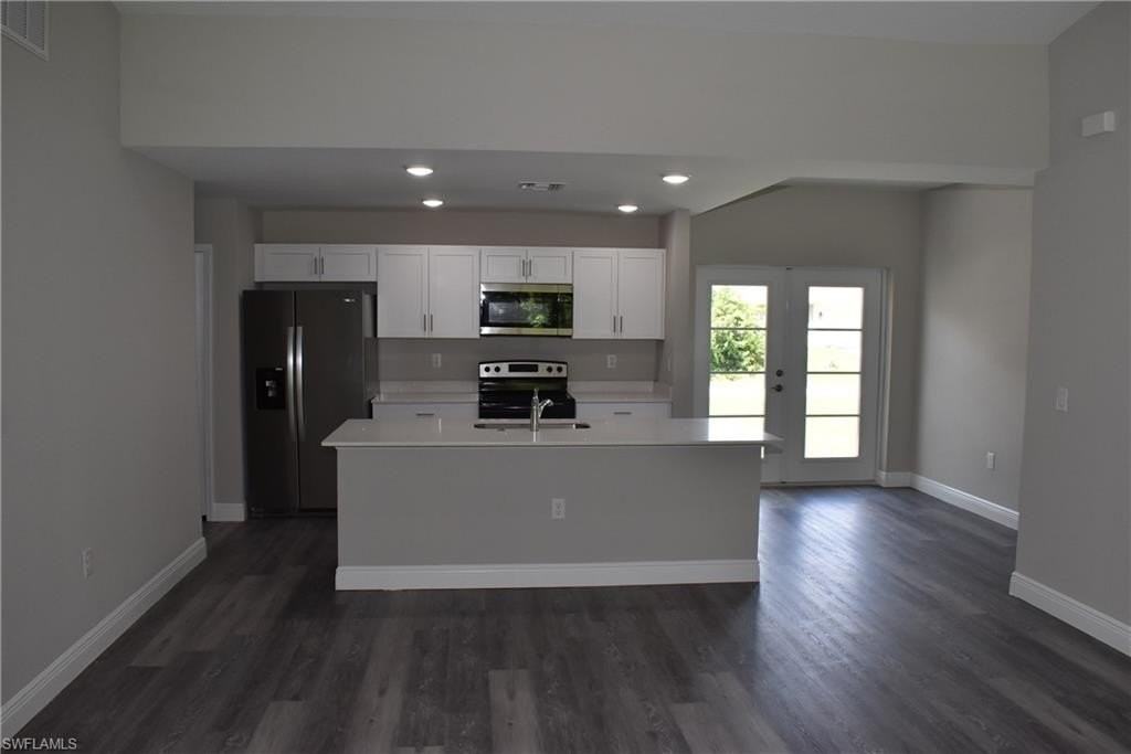 20217 Renwick Ave - Photo 4 of 26