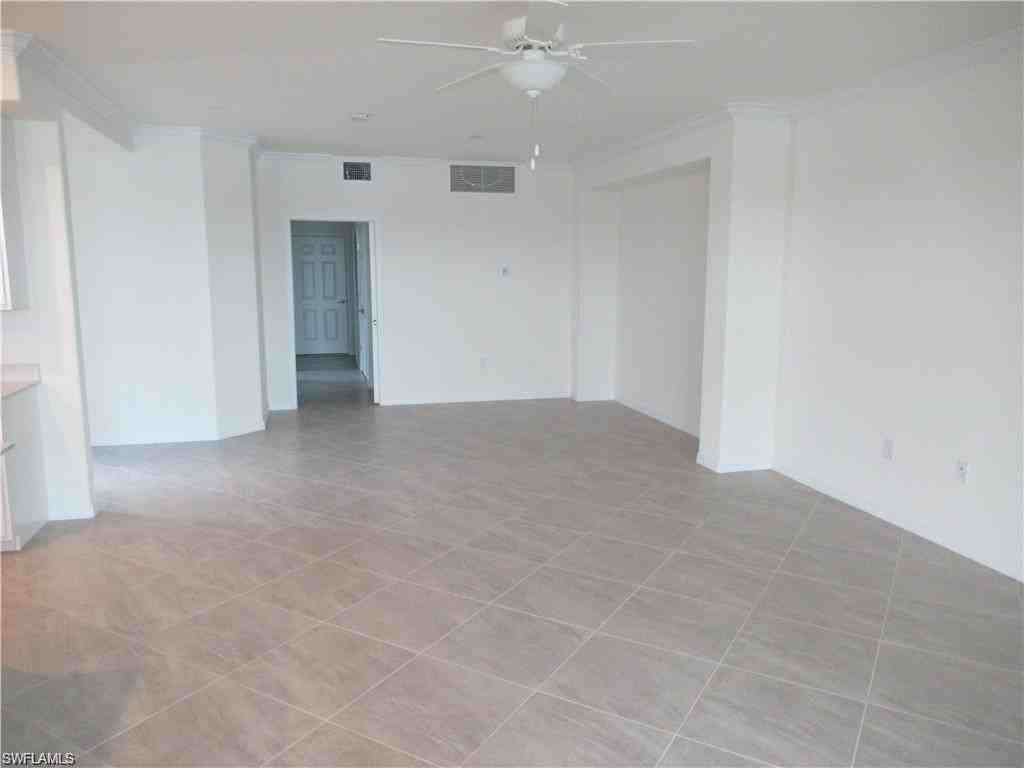 12032 Hawthorn Lake Dr Unit 102 - Photo 6 of 34