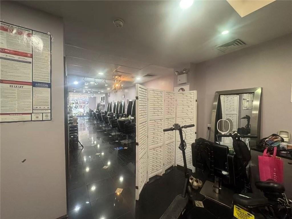 6222 18th Ave - Photo 3 of 9