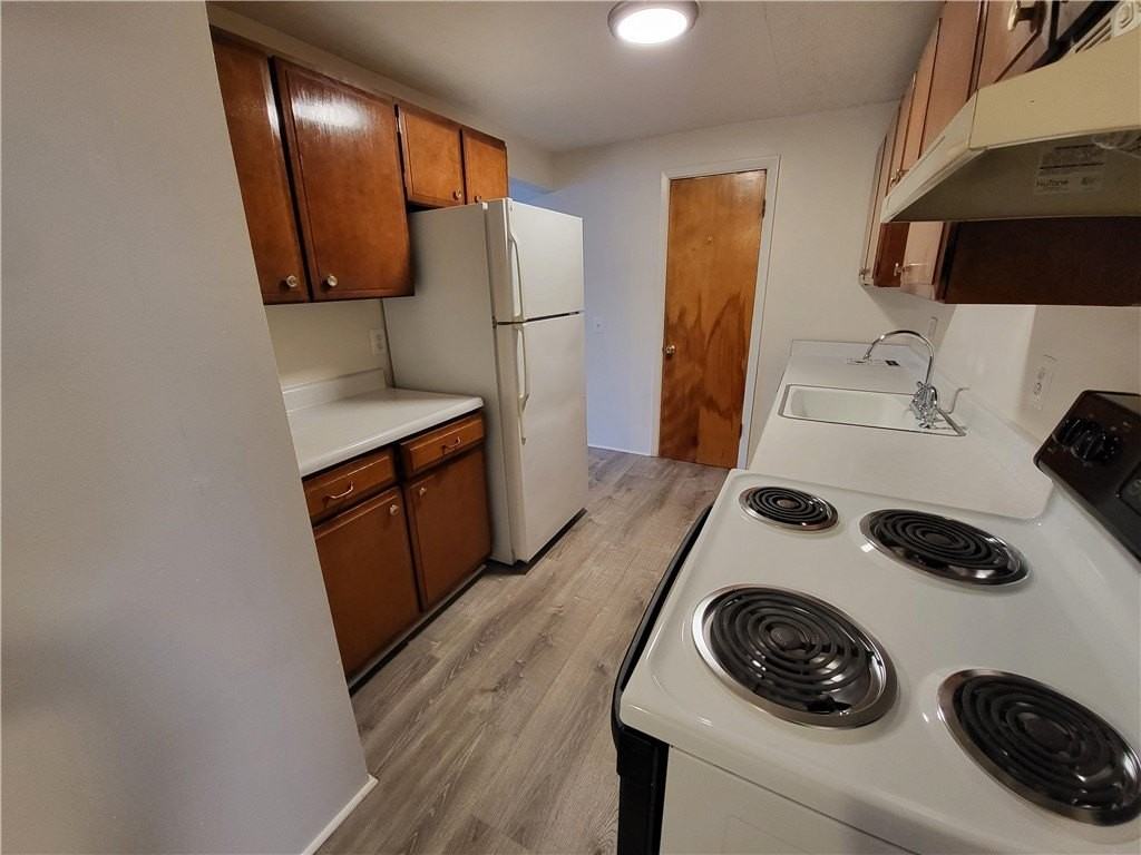 7554 Victor Mendon Rd Apt 23 - Photo 6 of 13