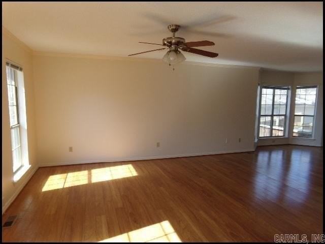 8 Forest Cir - Photo 3 of 23