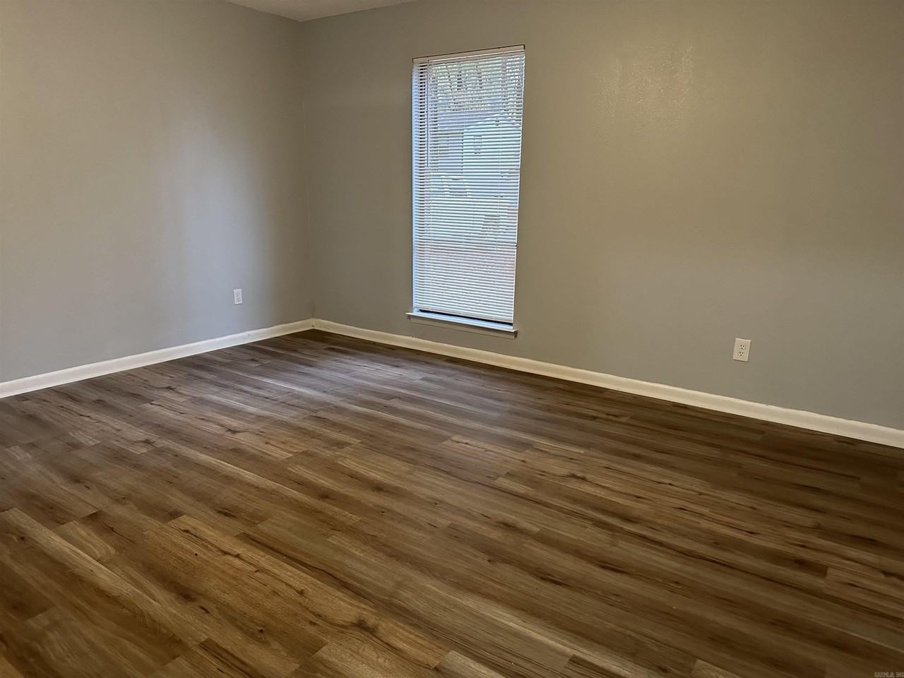 9923 Whispering Pine Dr - Photo 5 of 17