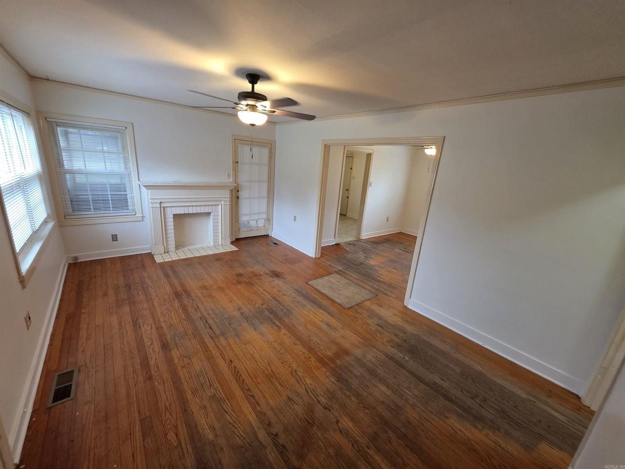 1700 W 19th St - Photo 2 of 12