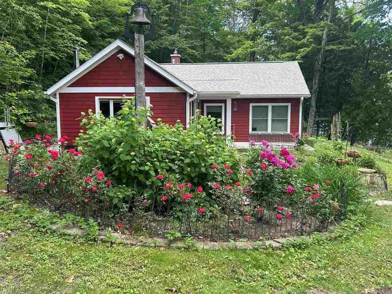 9545 Holy Island Rd - Photo 4 of 17