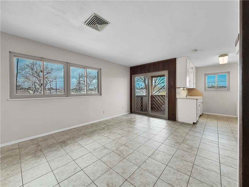 3450 S Alameda St - Photo 3 of 16