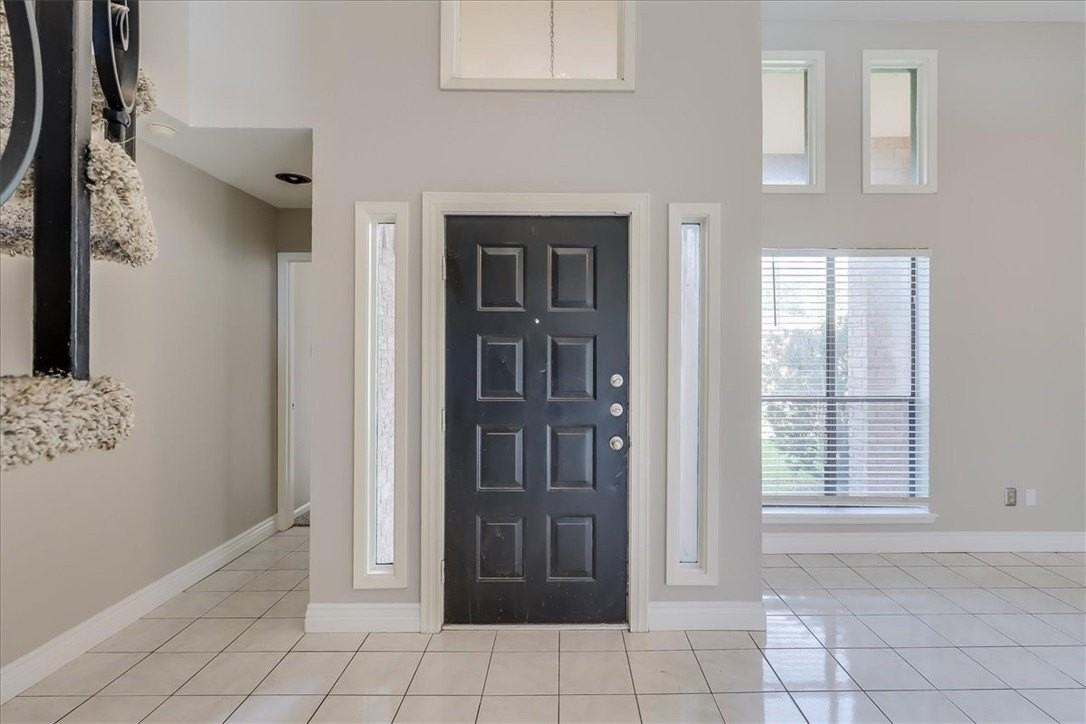 2938 River Crest Rd - Photo 4 of 39