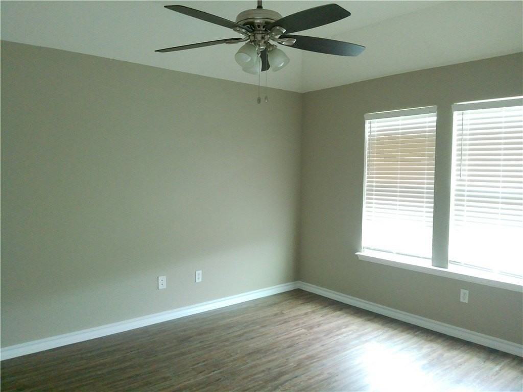 1106 Cupertino St - Photo 7 of 16