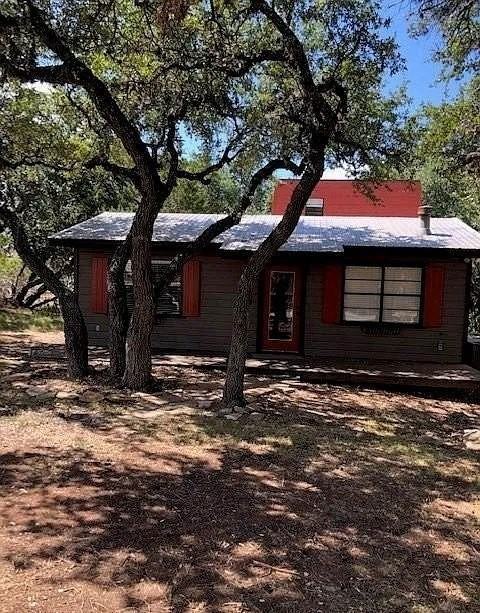 335 Flatrock Dr - Photo 4 of 17