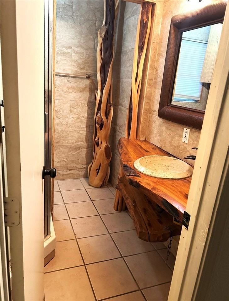 335 Flatrock Dr - Photo 7 of 17