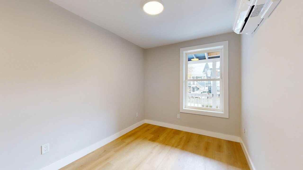 273 Maverick Street273 Maverick Street - 7 #7 - Photo 7 of 14