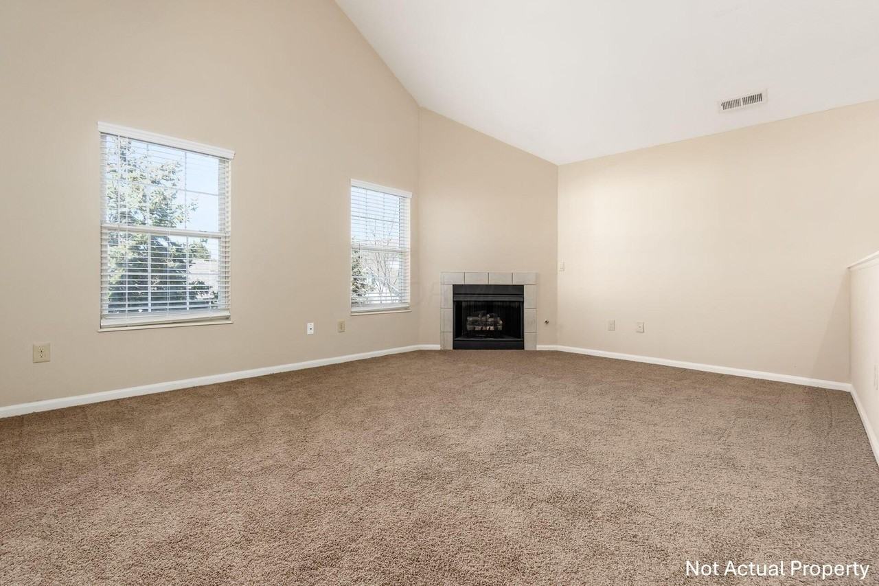5007 Aspen Pine Blvd - Photo 2 of 33