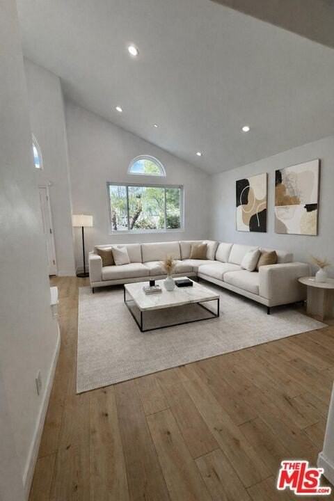 20318 Blythe St - Photo 2 of 36