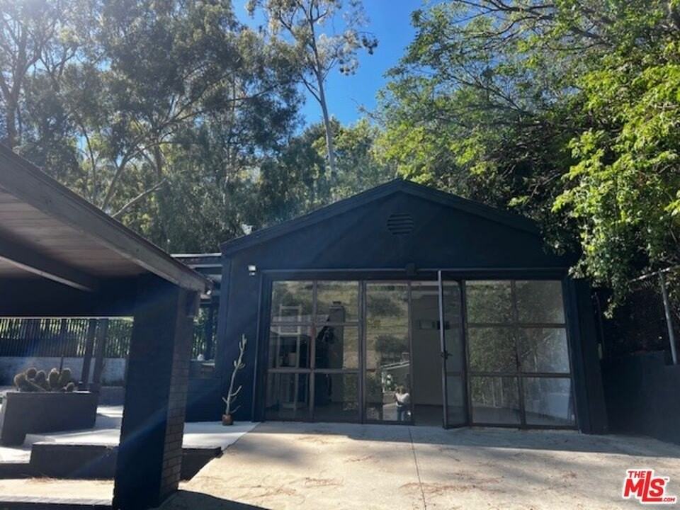 4049 Monterey Rd - Photo 2 of 30