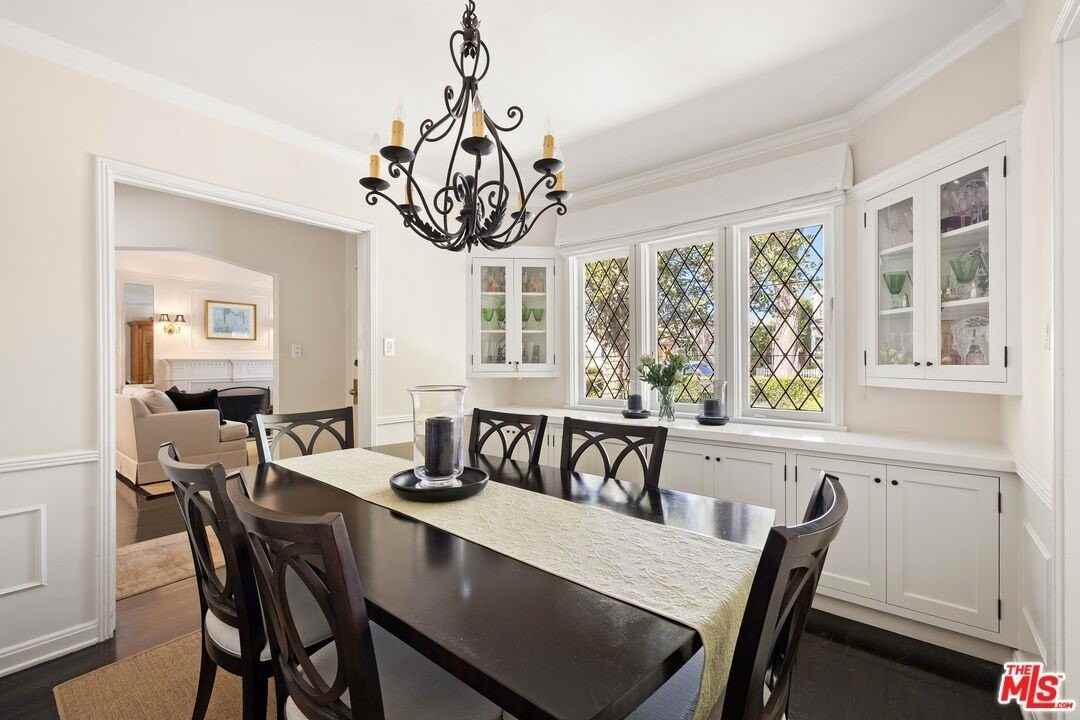 2818 Washington Ave - Photo 6 of 19