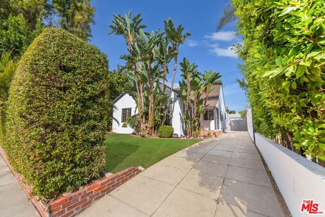 6431 Maryland Dr - Photo 3 of 24