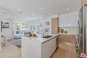 featured image of 1214 N Sycamore Ave