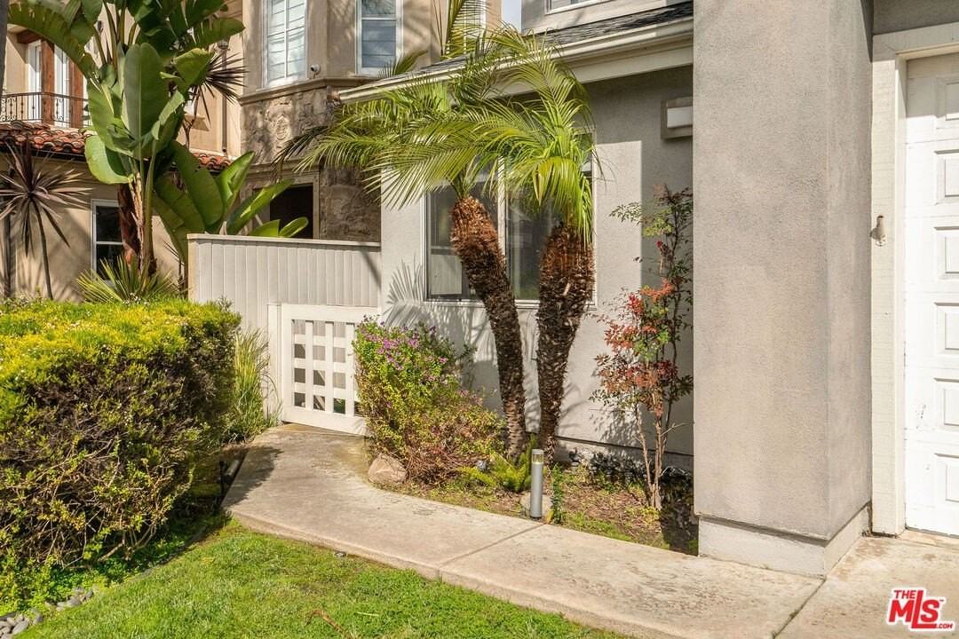 2606 Pacific Ave - Photo 4 of 49