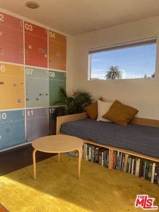 1321 S Mansfield Ave - Photo 6 of 9