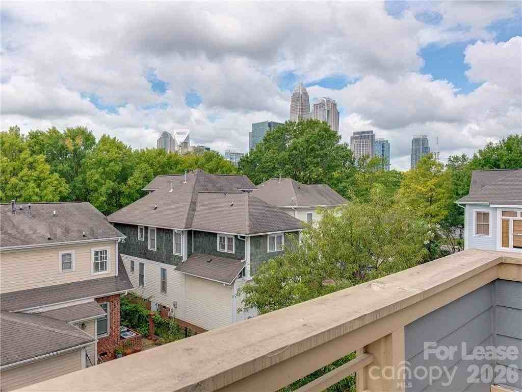 927 Garden District Dr - Photo 2 of 42