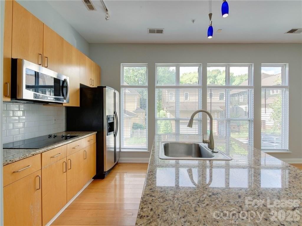 927 Garden District Dr - Photo 5 of 42