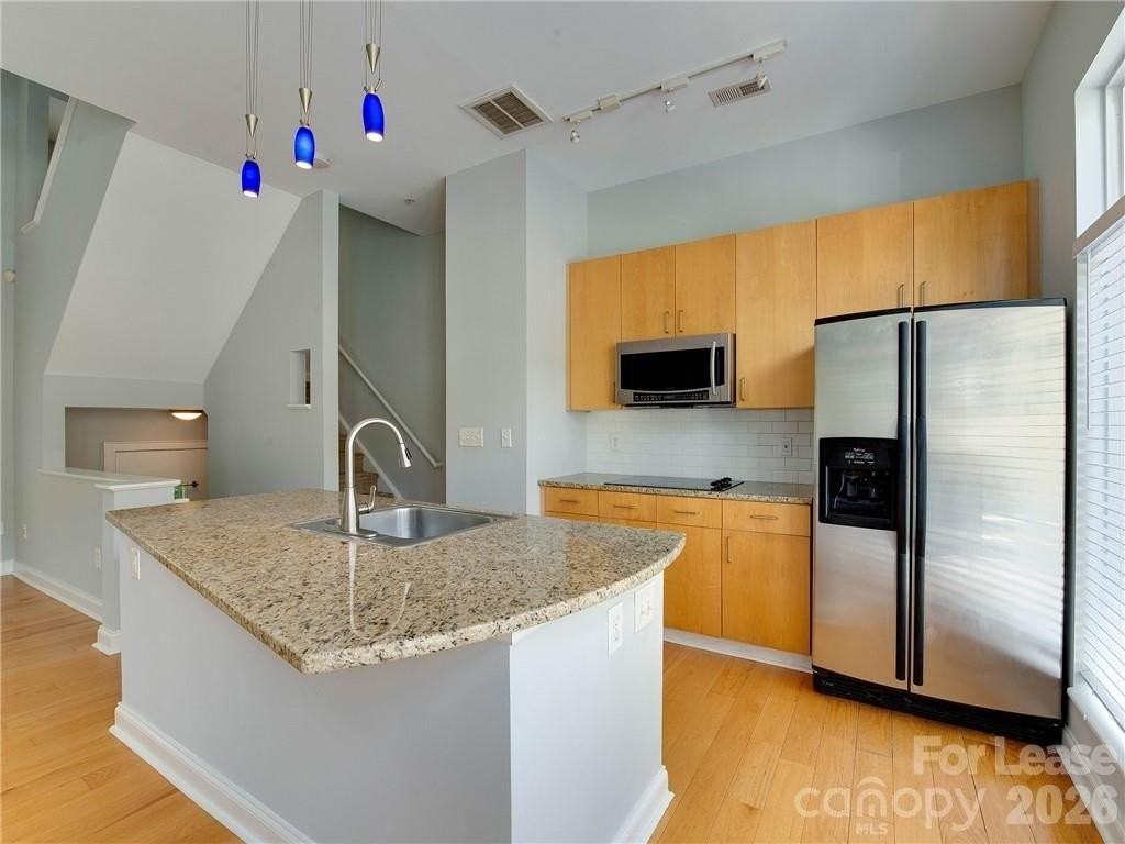 927 Garden District Dr - Photo 7 of 42