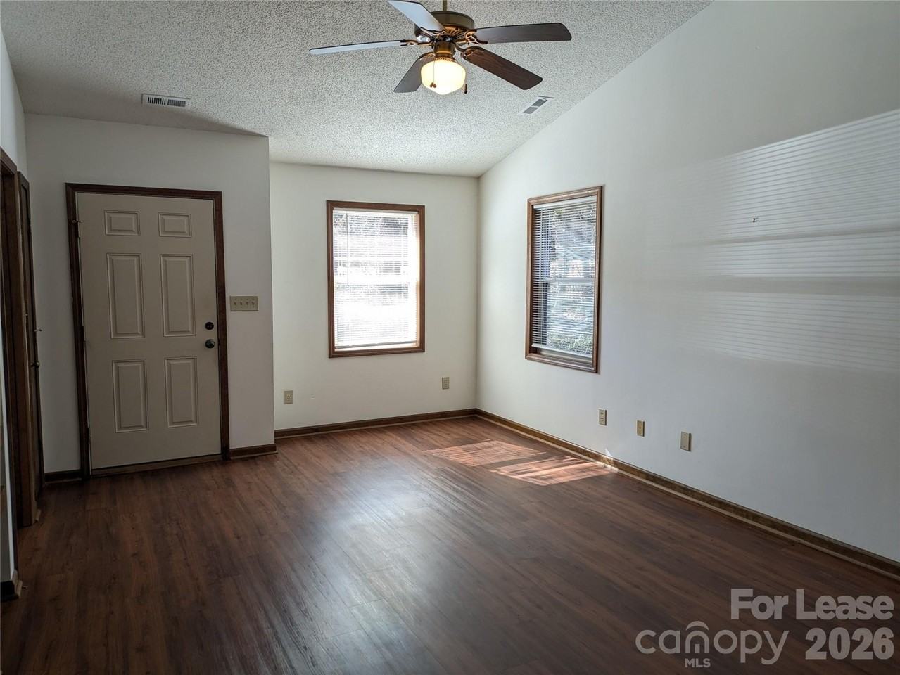 119 Birdie Ct - Photo 4 of 23