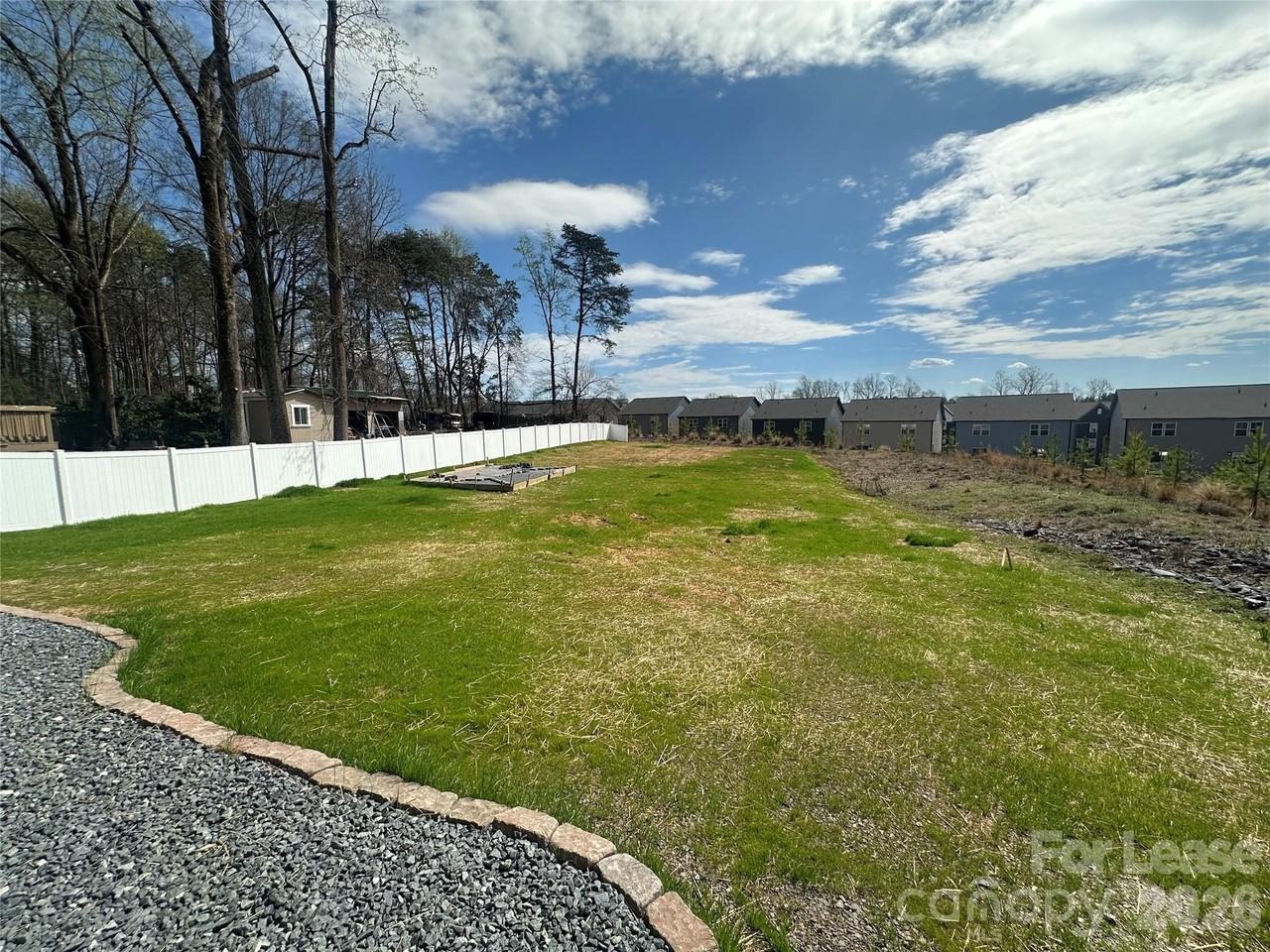 814 Aileen Cir - Photo 2 of 10