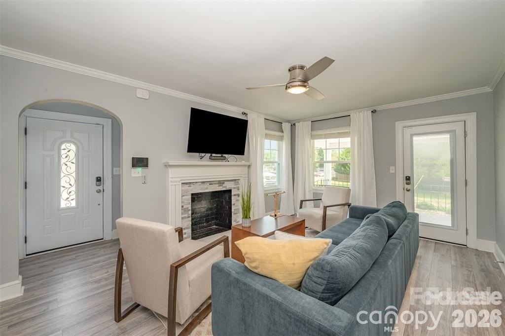 203 State St - Photo 4 of 13