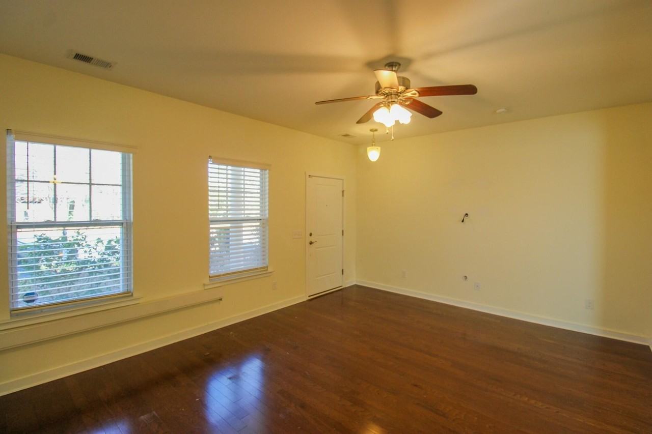 4946 Ballantine Dr - Photo 3 of 21