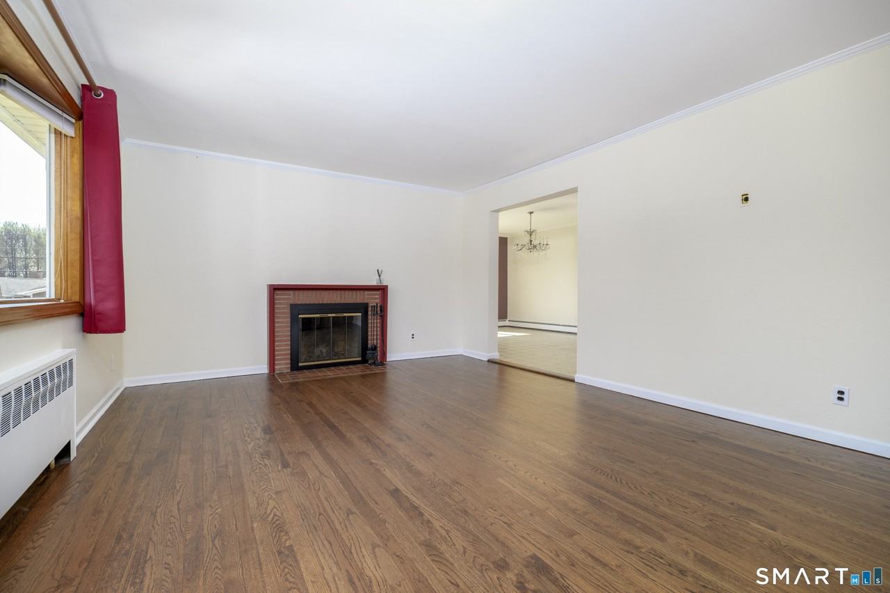 63 Alpine St - Photo 5 of 24