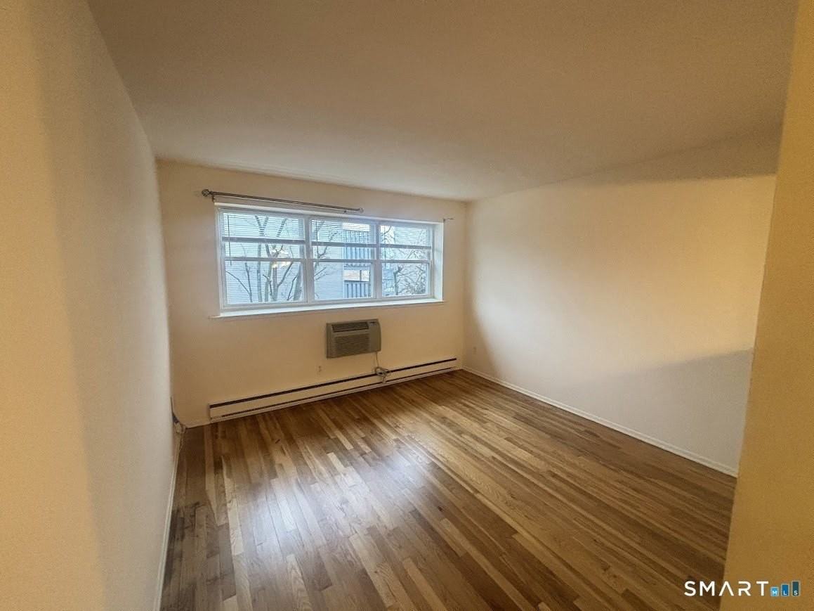 637 Cove Rd Unit A12 - Photo 5 of 19