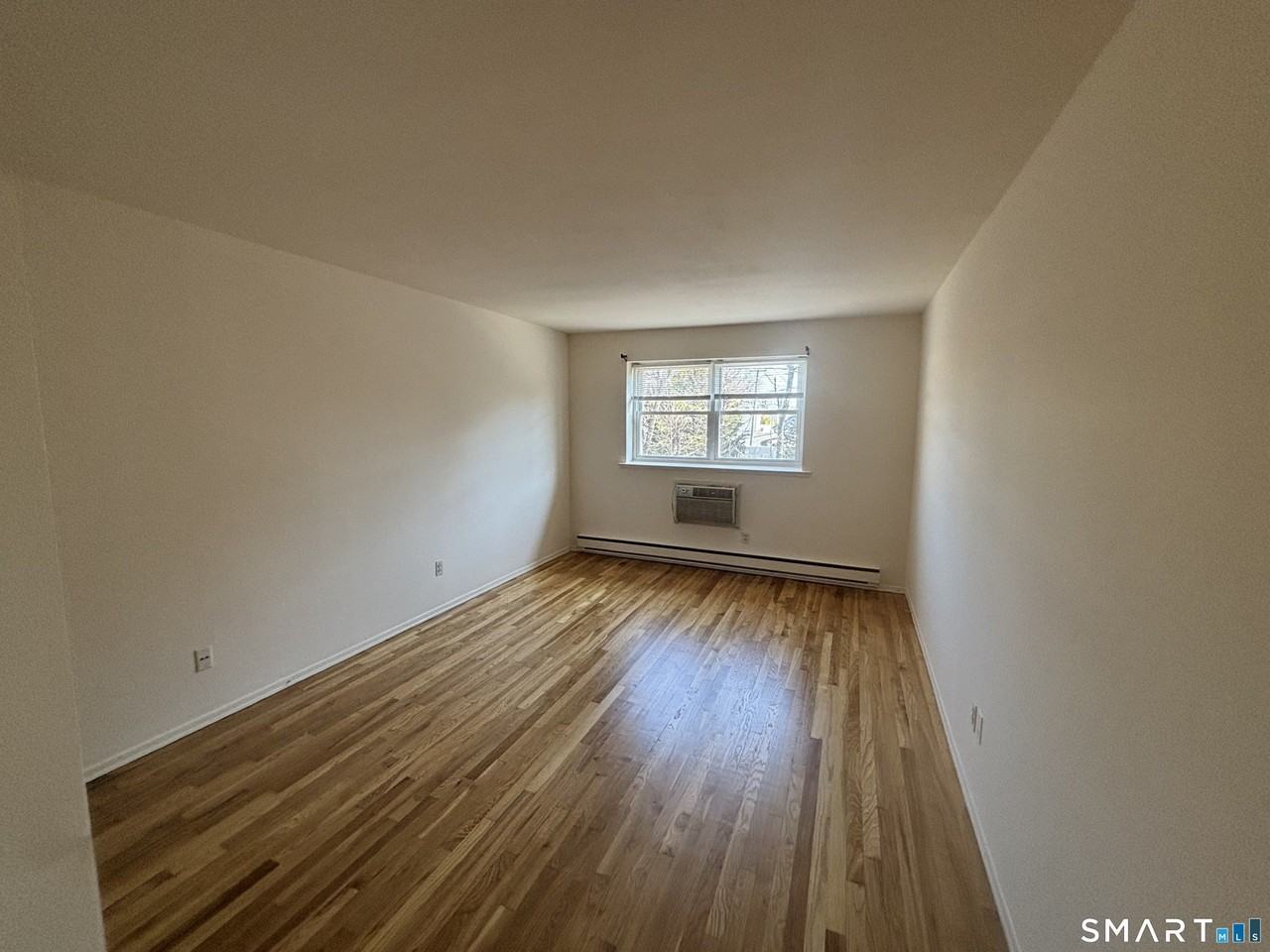 637 Cove Rd Unit A12 - Photo 7 of 19