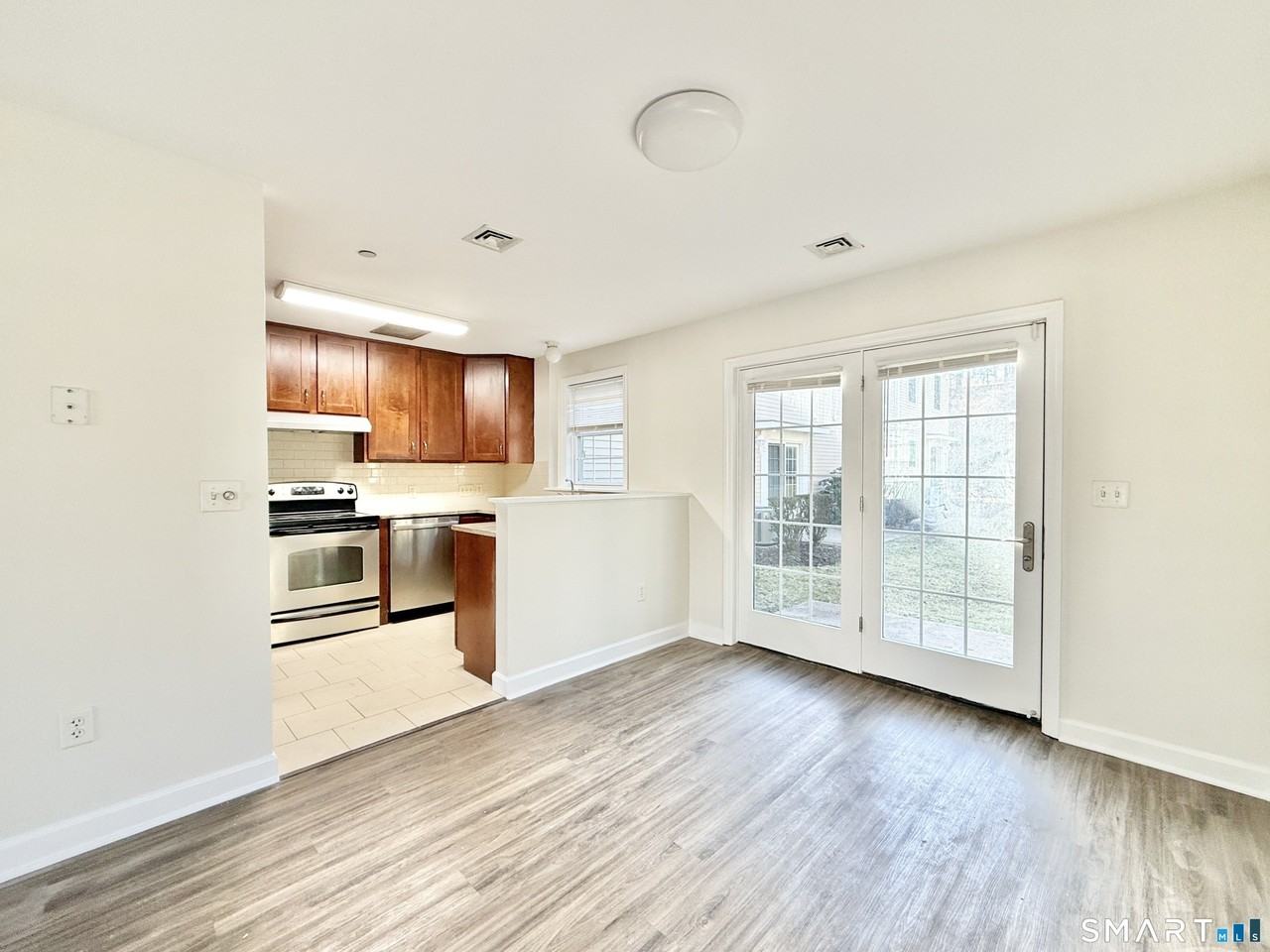 17 Rockfield Dr - Photo 5 of 19