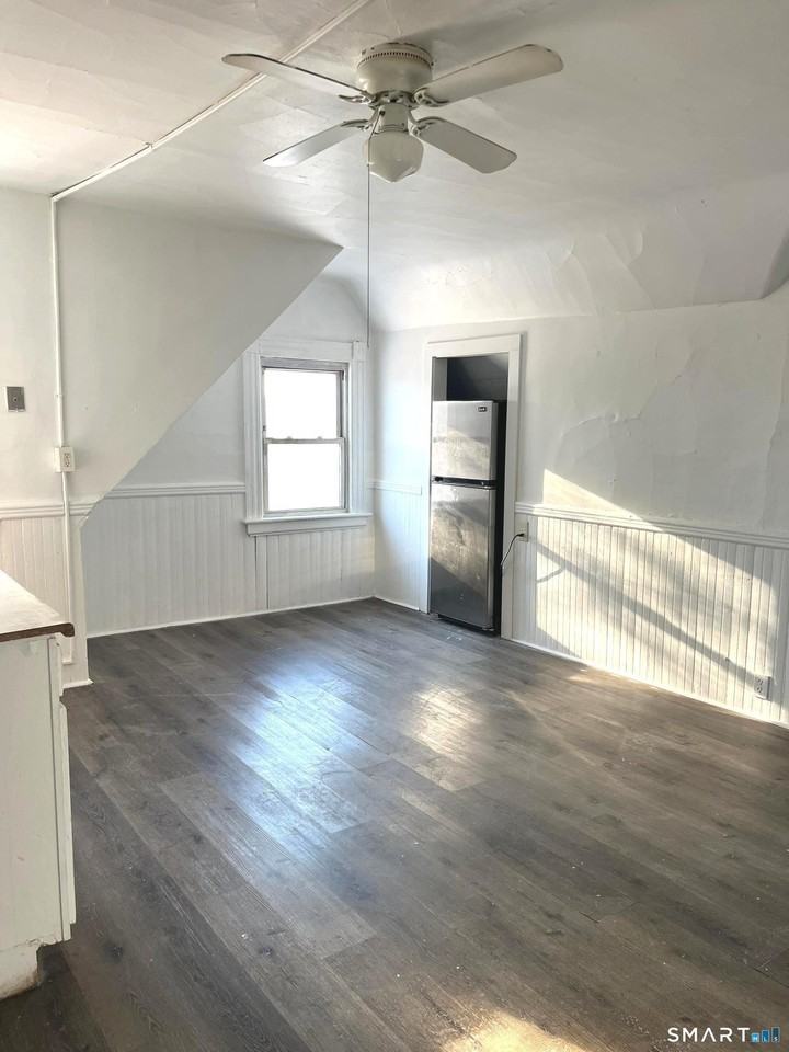 48 Washington St Apt 3 - Photo 4 of 8