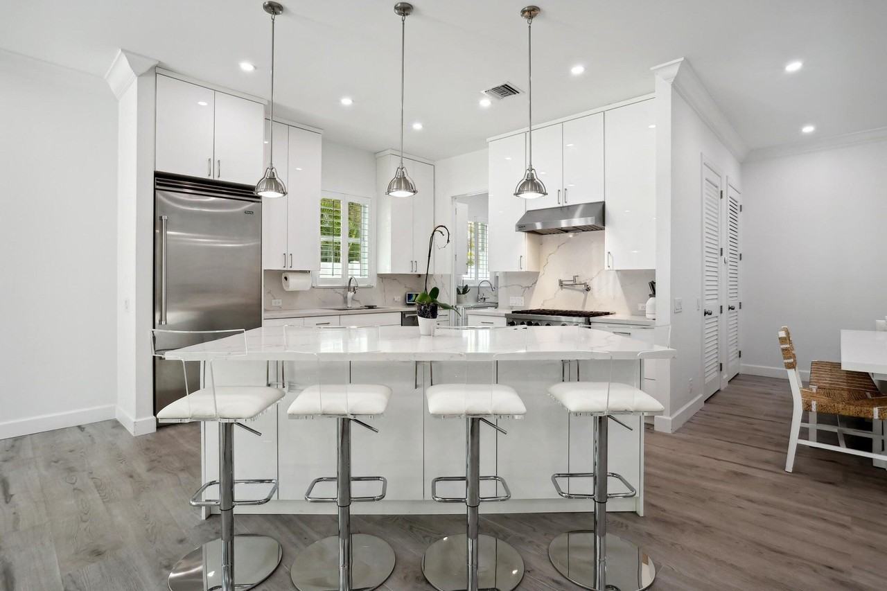 141 Orchid St - Photo 3 of 27