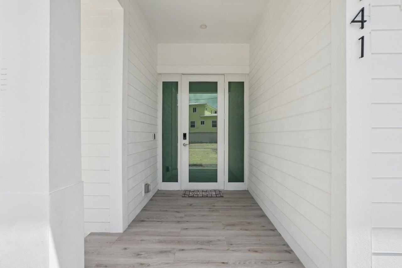 141 Orchid St - Photo 4 of 27