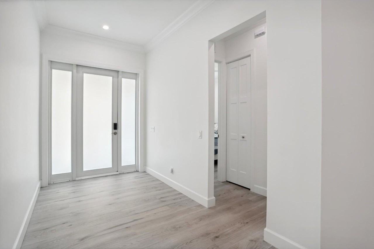 141 Orchid St - Photo 5 of 27