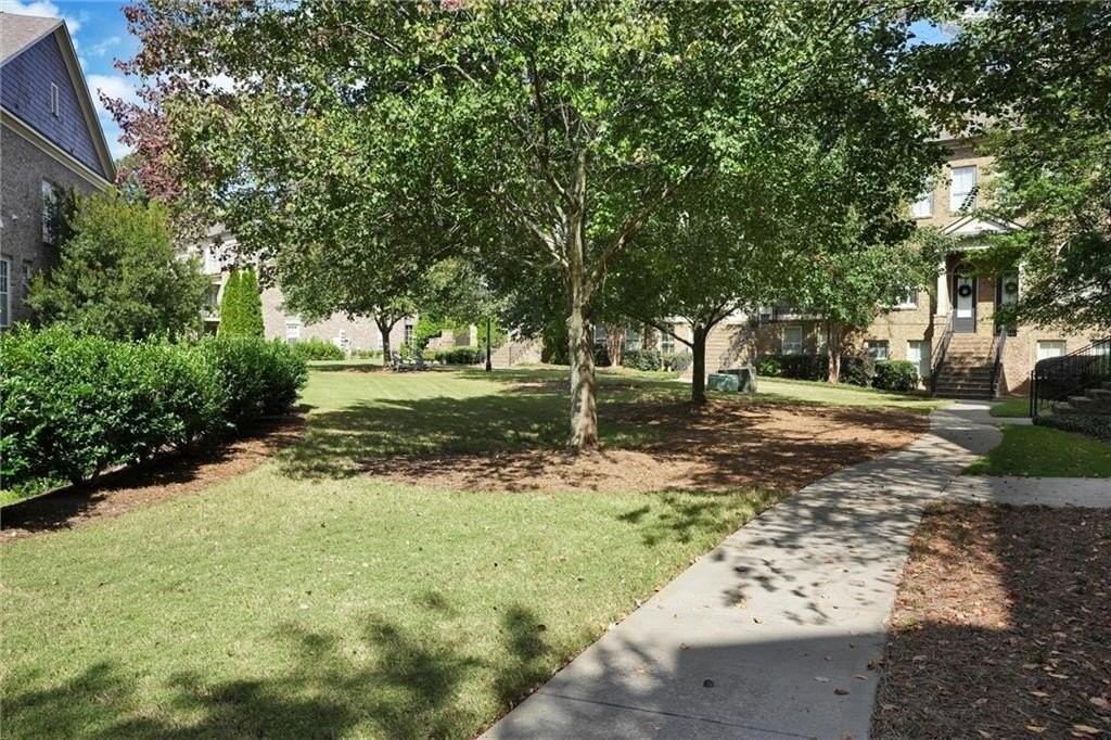 2443 Gatebury Cir - Photo 3 of 45