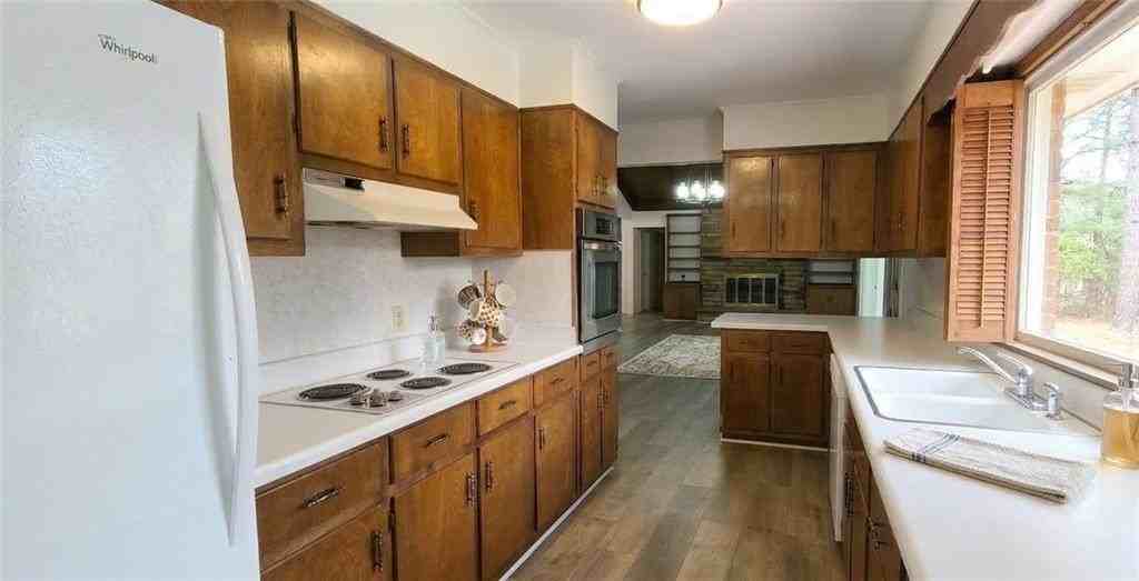 6180 Elliott Family Pkwy - Photo 6 of 22