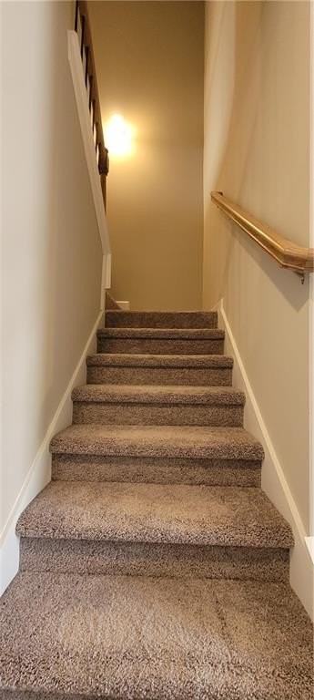 5141 Fox Den Rd - Photo 6 of 29