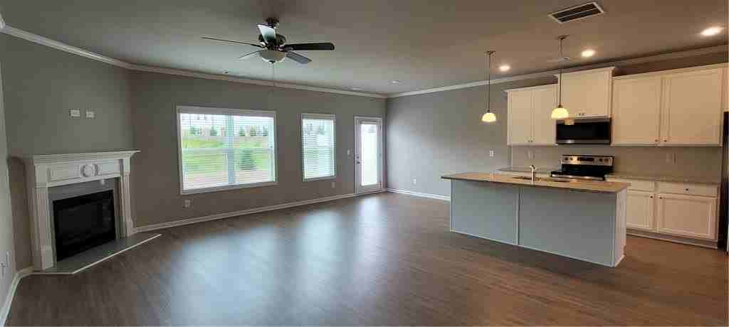 5141 Fox Den Rd - Photo 7 of 29