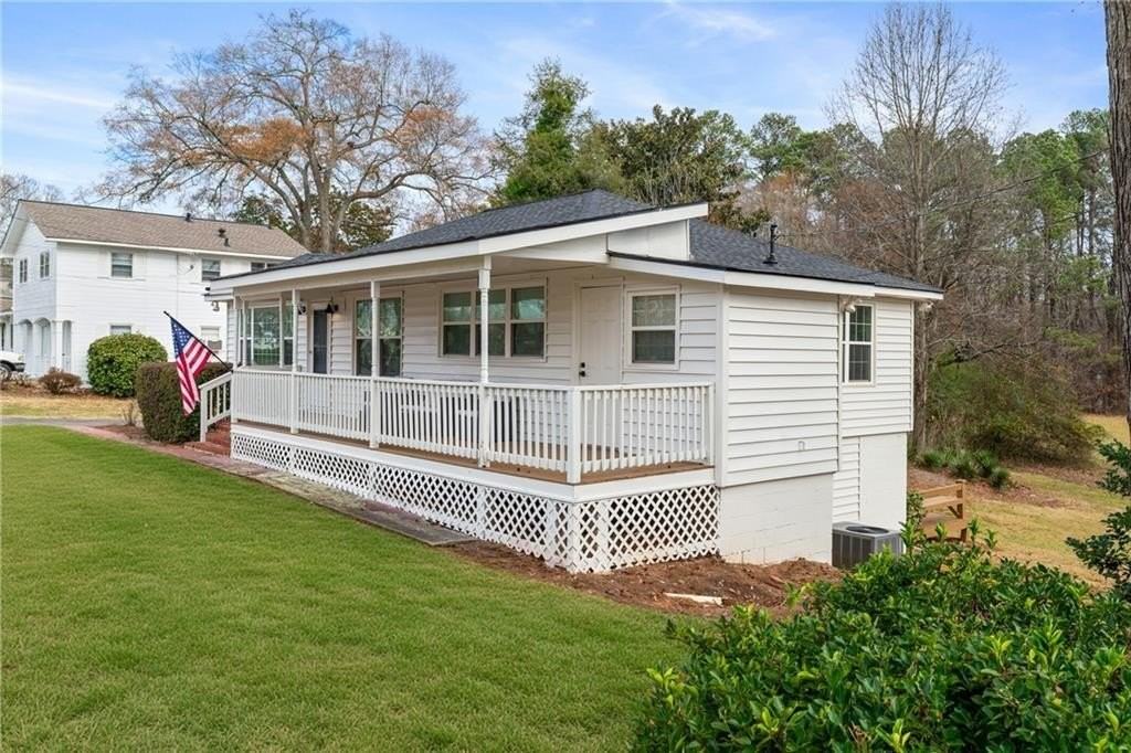 2790 Sardis St Nw - Photo 4 of 49