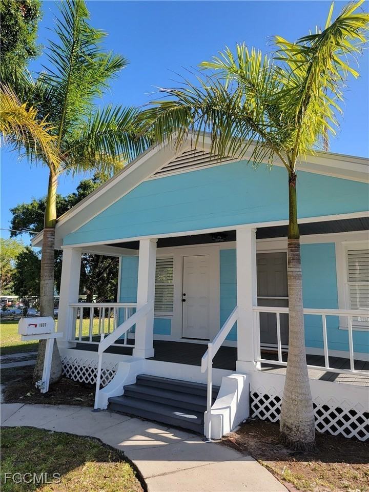 1603 Woodford Ave - Photo 3 of 34